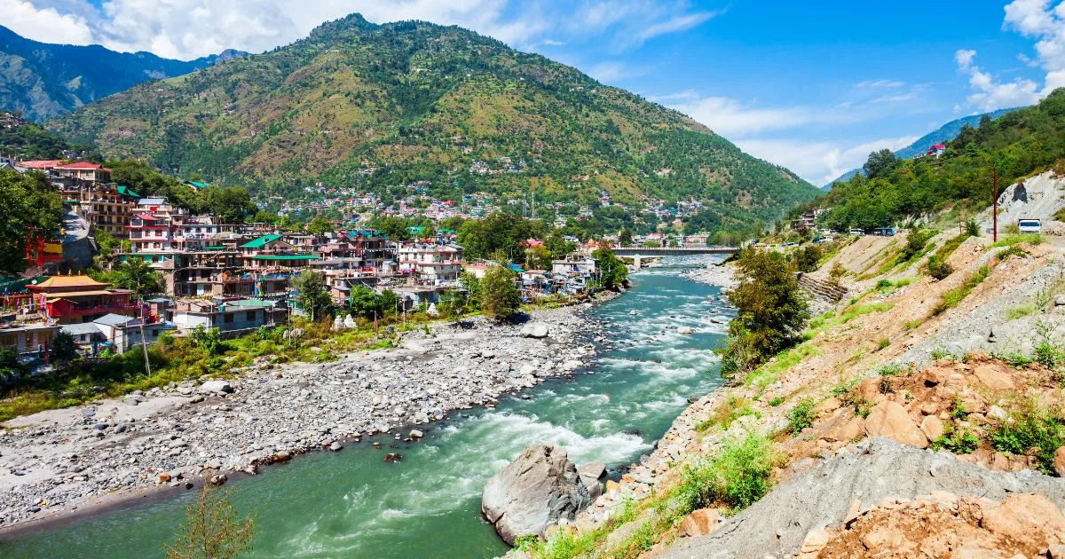 Scenic views of Manali